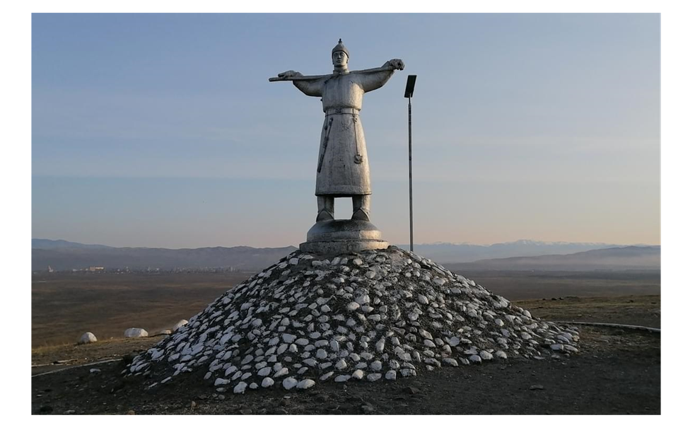 Памятник и монумент